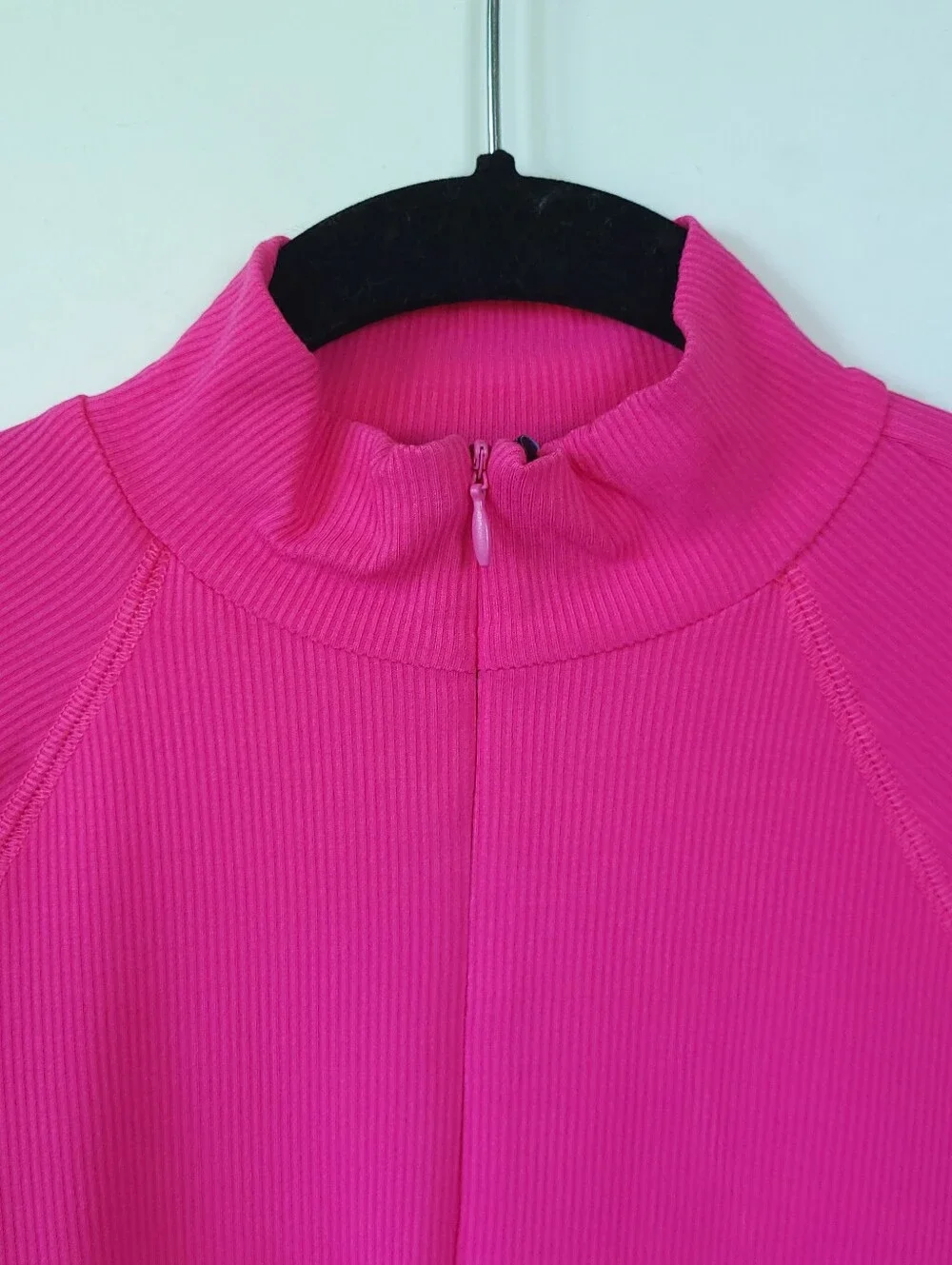 Naked Wardrobe NWOT Hot Pink Ribbed 1/2 Zip Crop Mock Neck Top Y2K Baddie L - Picture 7 of 12